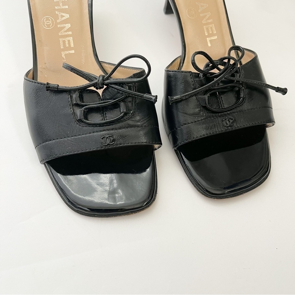 Chanel Black Leather Open Toe Sandals size 35 - Picture 3 of 11